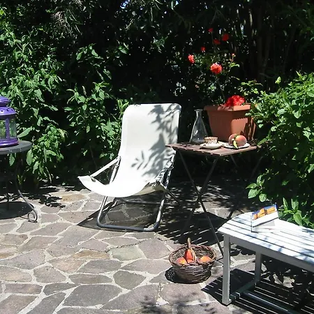 Verbena Lodging Bed & Breakfast *