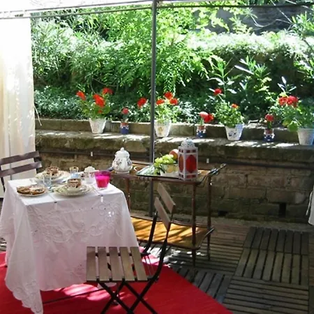 Verbena Lodging Bed and breakfast *